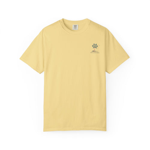Beach Days & Golden Ways T-Shirt Surfing Golden Retriever Graphic Tee